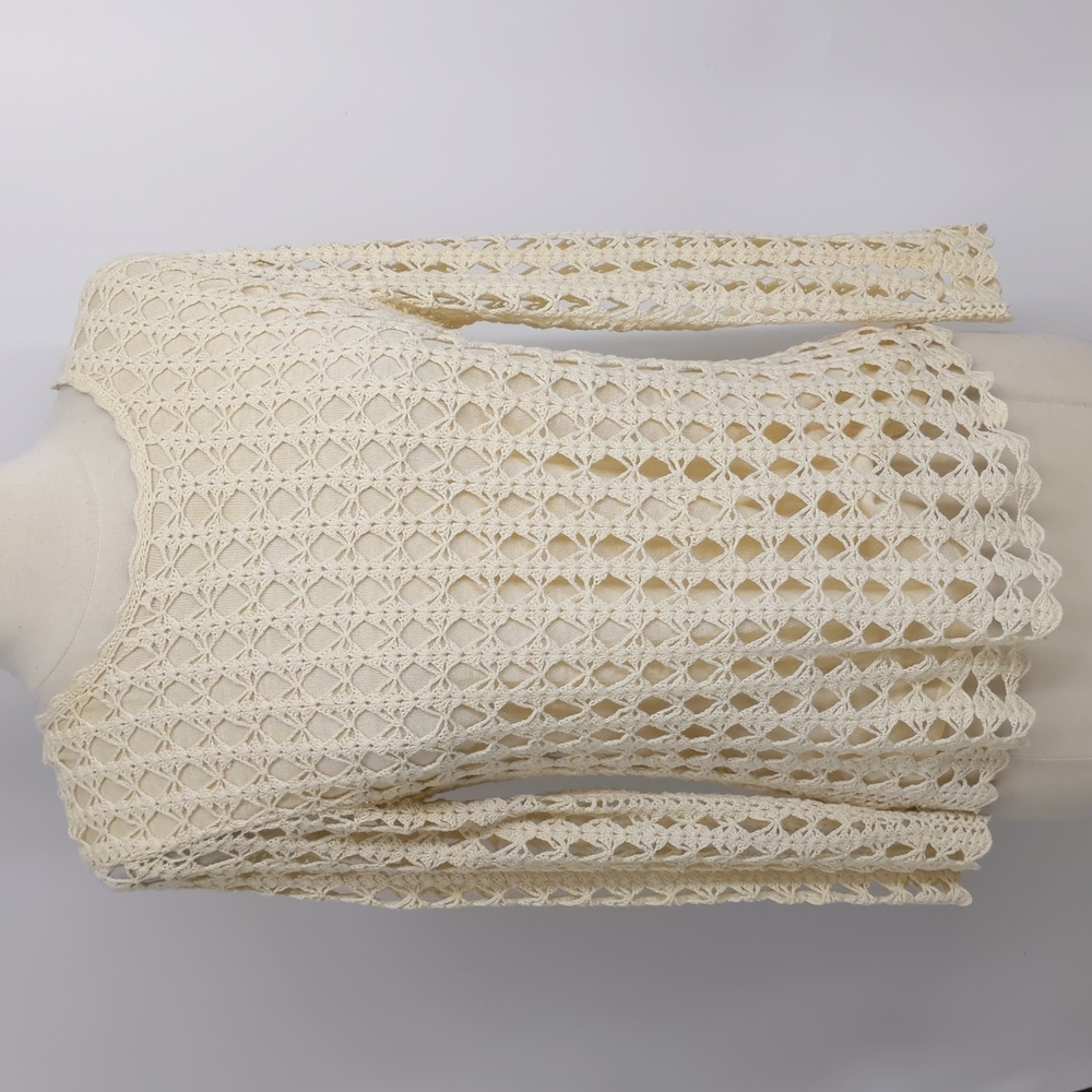 Marshall Fields vintage cream crochet top-sz M